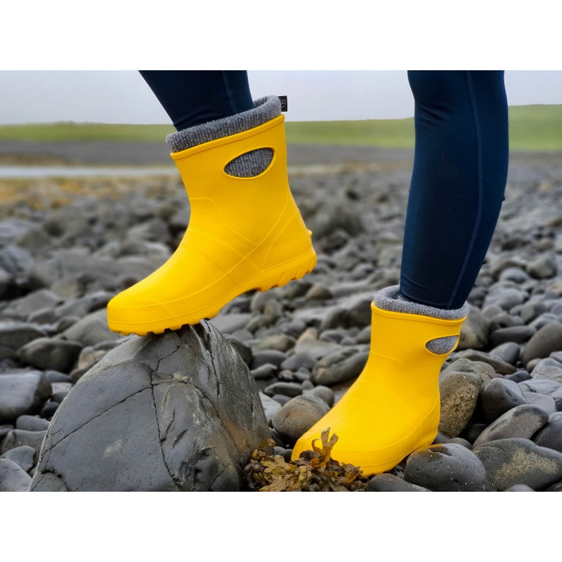Ultralight women's walking shoes